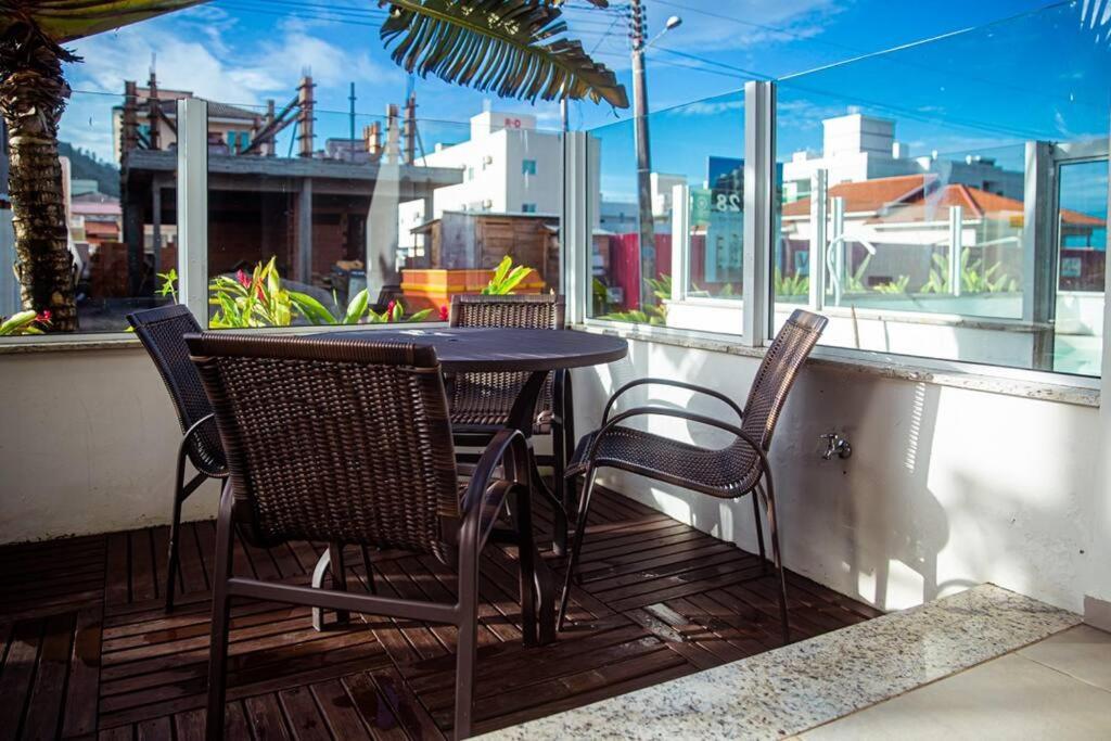 Praia E Piscina Em Palmas Do Arvoredo Governador Celso Ramos Exteriör bild